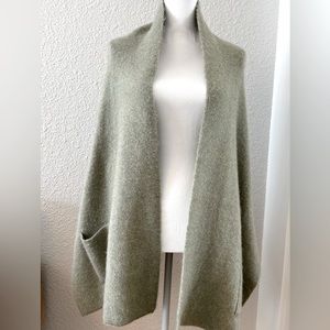 Azoe Sweater | One Size | Color: Gray